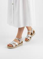 Calzados soraia, Sandalias de Plataforma Plana con Tira al Tobillo para Mujer - Estilo Alpargata Casual con Hebilla Ajustable y Suela Cómoda de Cuña Baja - Sandalias Metalizadas y Mate de Verano - details 5