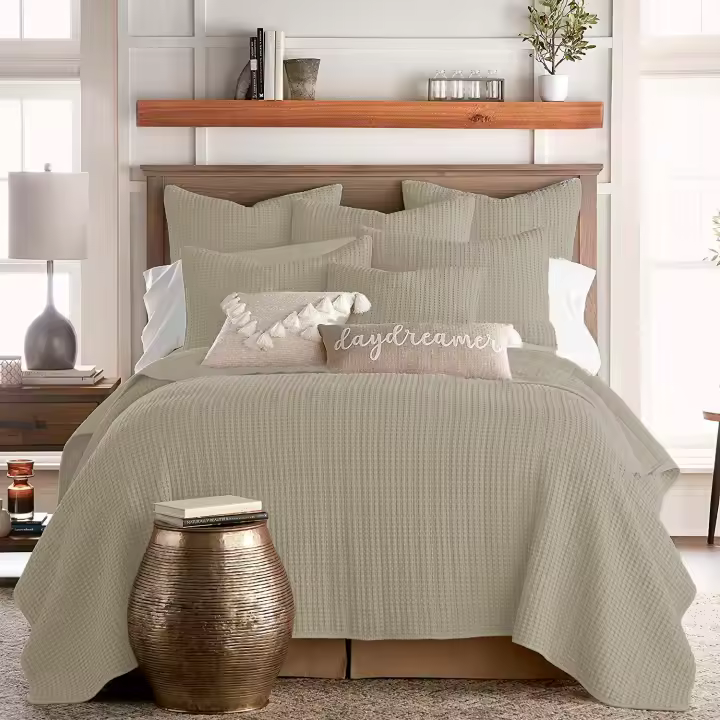Vivid Torral - Colcha Piqué Simone Reversible: Efecto Lavado a la Piedra, Disponible en 3 colores (Gris, blanco, beige) - 1