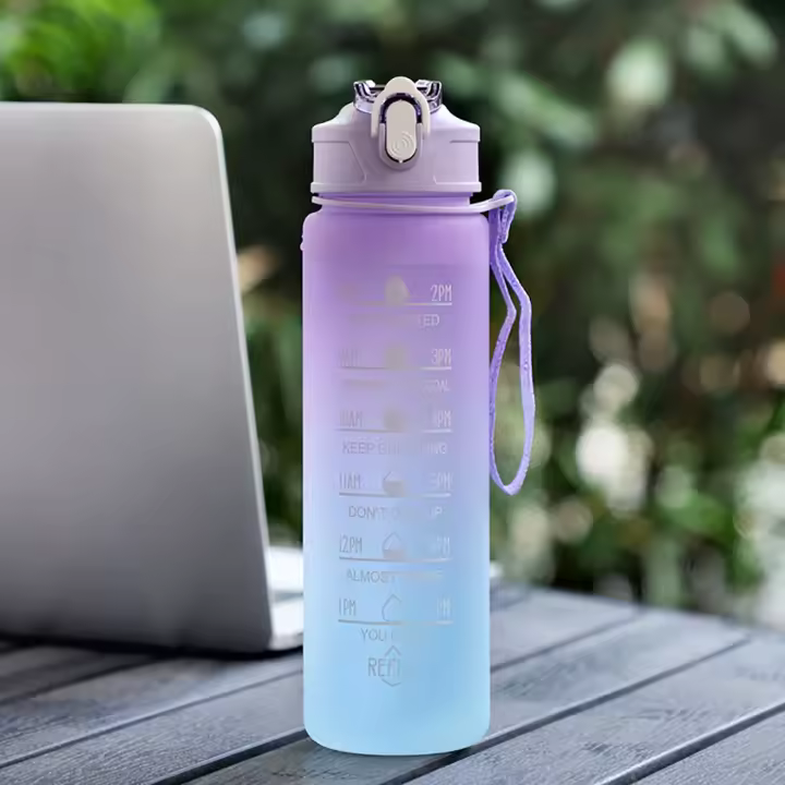 Botella De Deporte De Agua Con Pajita Y Tapa Pop-Up Gradiente De 900ML Botella De Agua Portátil Para Exteriores Con Mango Y Marcador De Capacidad - 1