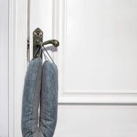 1 stuks zware tochtstopper voor onder de deur, 91 x 10 cm windstopper voor raam en deur, luchtdeur tochtstopper, geluidsblokkering voor onderkant van de deur met haaklus,bruin - details 3