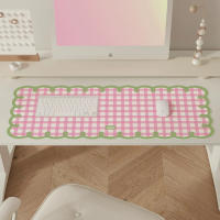 Alfombrilla Grande De Ratón Con Estampado a Cuadros Rosa Y Blanco Borde Ondulado Material De Cuero PU Antideslizante Protector De Escritorio Para Oficina Y Juegos - details 7
