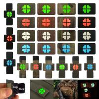 Esimbolo De Ensignio De Cuatro Hojas Decoración Para El Bolso Táctica Lámini Broche Con Velcro Compatibilidad Compatible Con MOLLE Glow En Oscuridad Emblema Luminoso Empuñadura De Hebras Textiles De Patrulla Especial - details 2