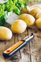 BRA Efficient Pelador Liso Forma I, Utensilio de Cocina, Ideal para Pelar o Hacer Finas Láminas de Fruta y Verduras (Patatas, Zanahorias), Pela Patatas, Apto para Lavavajillas, Mango Resistente y Ergonómico que Minimiza el Esfuerzo, Naranja - details 6
