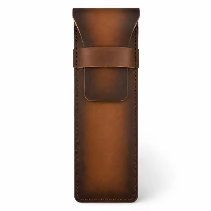 Funda Doble para Bolígrafos de Cuero Vacuno Auténtico Hecha a Mano – Estuche de Cuero Compacto para Dos Bolígrafos o Plumas – Diseño Elegante para Instrumentos de Escritura – 3JCUT Colección Origen - 1