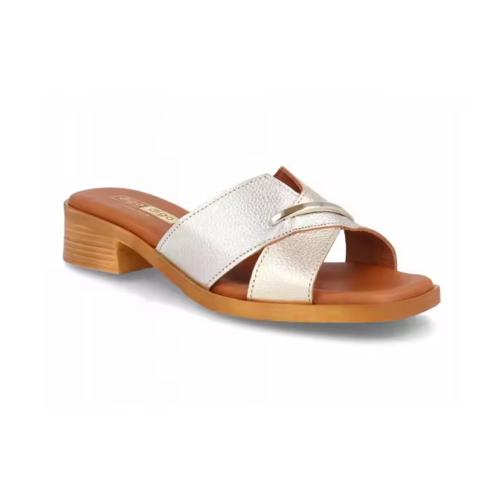 SANDALIA TACON 4759 PERVERSA Sandalias Tipo Pala de Piel con Tacón Medio - Elegancia y Confort Eleva tus looks de verano con estas sofisticadas sandalias tipo pala de la reconocida marca Digo Digo. Diseñadas para la mujer moderna que busca un equilibrio p - 1
