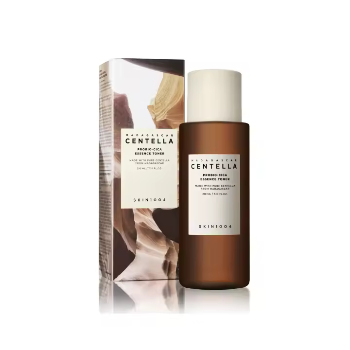 Madagascar Centella Probio-CICA Essence Toner Tónico Facial Hidratante y Calmante con Centella Asiática Fermentada, Refuerza la Barrera Cutánea, Reduce Rojeces, Equilibra la Piel, Textura Ligera Tipo Esencia, Ideal para Piel Sensible, Seca y Mixt - 1