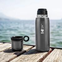 Bialetti Botella Térmica Portátil de 460 ml con Aislamiento Térmico de Doble Pared, Tapa Hermética con Mango de Silicona, Ideal para Café y Bebidas Frías, Color Gris - details 0