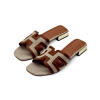 Calzados soraia, sandalia para mujer elegante con tacon metalizado bajo, sandalias comodas para uso casual. - details 0
