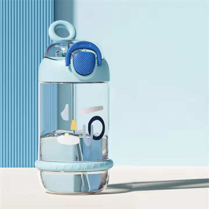 Botella De Agua Para Niños De 600ML Con Pajita Material Saludable Para Deporte Al Aire Libre Estilo Cartoon Reutilizable - 1
