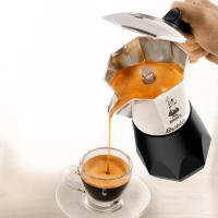 Bialetti Brikka Cafetera Italiana de 4 Tazas (170 ml) para Espresso con Cremoso Intenso, Compatible con Cocina de Gas y Eléctrica - Aluminio Negro - details 0