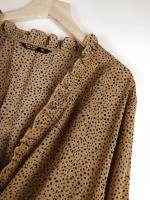 Blusa Peplum Para Mujer Talla Grande Con Estampado De Puntos Cuello V Ruffles Manga Larga Cintura Elástica Top Casual - details 2