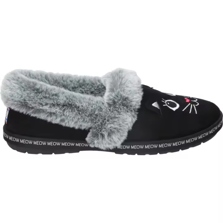 SKECHERS | Zapatillas de Casa Skechers BOBS Too Cozy Meow Pajamas para Mujer – Pantuflas Cerradas Negras con Dibujo de Gato – Hands Free Slip Ins – Memory Foam – Vegan – Con Borreguito – Modelo 33355-BLK - 1