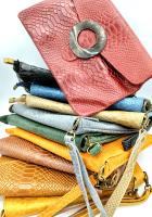 Bolso cartera para mujer de piel con broche círculo Qoolst - details 0