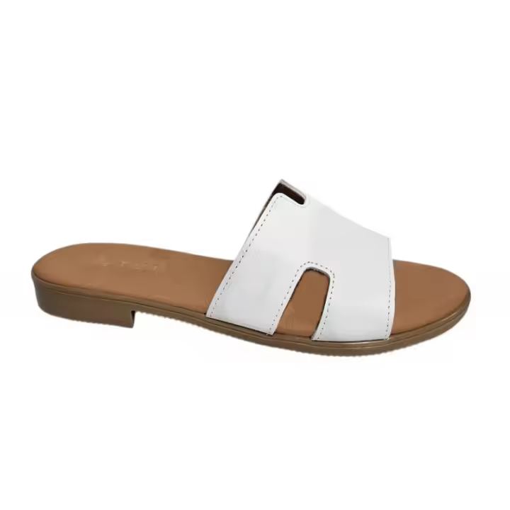Sandalia Plana Mujer Piel Blanco Referencia: 68906 Blanco - Marca S@KUT - Sandalia plana confort de mujer en piel blanco bombeada. Plantilla acolchada y forro en micro fibra transpirable. - 1