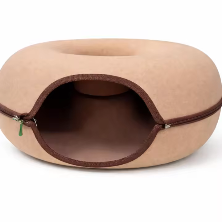 COTTECOTA– Cama Cueva para Gatos de Fieltro Tipo Túnel – 2 Tamaños M:50x50x20cm y L:64x64x28cm – Marrón, Gris y Gris oscuro – Lugar de entreteniemiento y descanso - 1