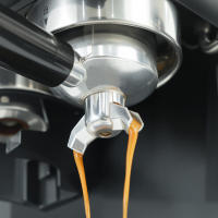 Cafetera todo en uno HiBREW H20 con molinillo integrado, extracción dual caliente y fría, presión de 20 bar, ajuste de molienda de 20 niveles, varilla de vapor para latte, depósito de agua de 1,4 L, control táctil inteligente - details 11