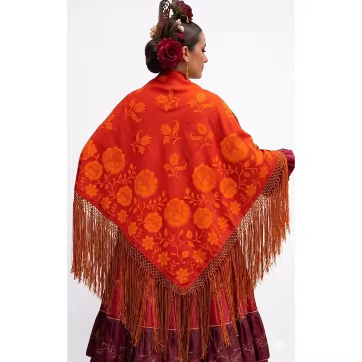Elegante Pañuelo Cuadrado de 140x140 cm con Fleco Manual, Perfecto para Ropa Tradicional y Eventos Folclóricos, Material 70% Rayón y 30% Poliéster - 1