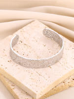 Pulsera De Acero Inoxidable Vintage Para Mujer Con Textura Ancha Y Color Oro Resistente Al Agua Joyería De Moda Regalo Diseñado - details 0