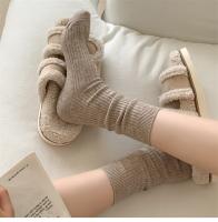 Calcetines Retro Para Mujer Estilo Japonés Otoño Nuevo Color Sólido Calientes Para Hogar Simples Ciclópeos Transpirables Casual Rayados Calcetines Sueltos - details 5