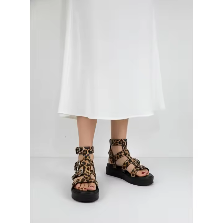 Calzados soraia, Sandalias Romanas de Plataforma para Mujer - Estilo Gladiador con Hebillas Ajustables, Suela Gruesa Cómoda, Diseño Casual de Verano - Disponible en Negro, Marrón y Estampado de Leopardo. - 1