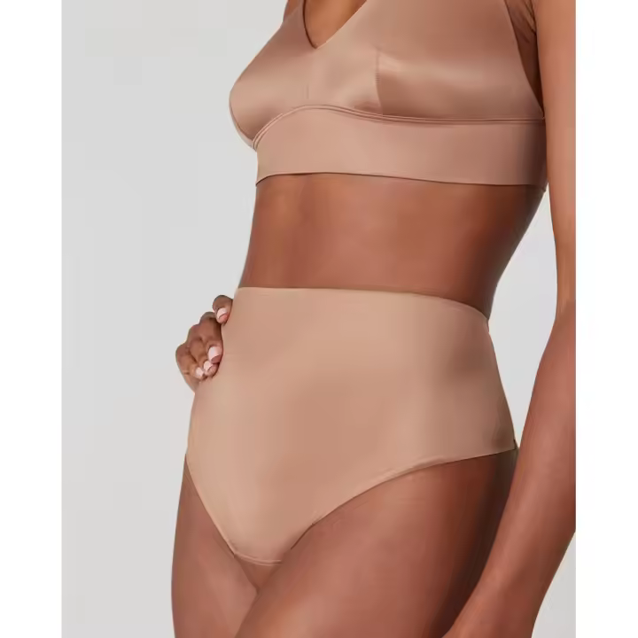 SPANX Shaping Satin Tanga de Satén Moldeador para una Silueta Glamourosa y Cómoda - 1