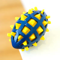 Juguete De Masticar Para Perros Grande Y Mediano Bola De Rugby De Goma Suave Resistente a Mordeduras Y Adecuado Para Juego De Sonidos - details 6