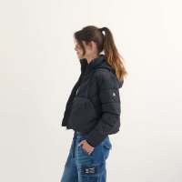 Chaqueta Crop Acolchada Resistente al Agua con Capucha Oversize y Forro Dorado - Munich - details 0