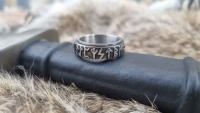 Anillo Futhark 24 Runas Mundo Vikingo / 24 Runas vikingas / Acero inoxidable / Runas vikingas / Anti estrés / Anillo Vikingo / Joyeria Vikinga / Bisuteria Vikinga / Ragnar Lothbrok / Edad Media / Epoca Medieval / Anillo Nordico / Para Hombre y Mujer - details 3