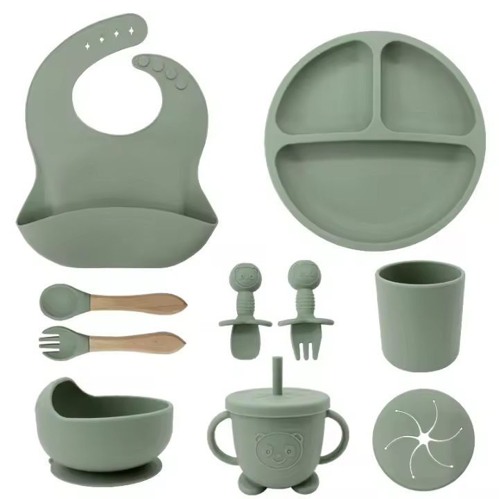 TK Vajilla de Bebé Silicona, 10 piezas de Vajilla Infantil, Cuadertos con Plato Sucker, Plato Bebe Ventosa,Tenedor con Mango De Madera, ,Bebe de silicona, Babero Set vajilla silicona Bebe - 1