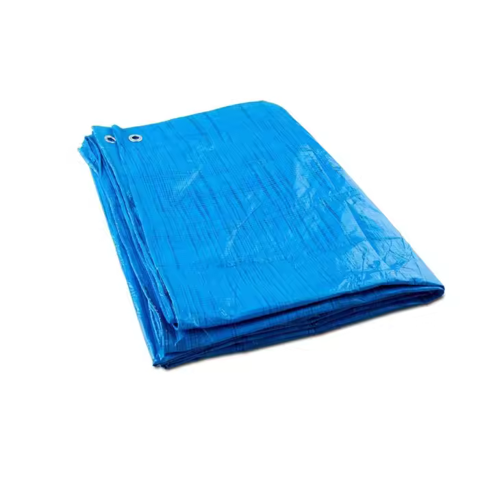 Toldo fuerte y resistente para cubrir y proteger - Con ojetes en las esquinas y los laterales - Acabado color azul - Toldo 100 % impermeable y resistente a los rayos UV. - 1