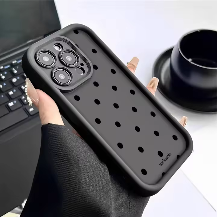 Funda De Teléfono Negra Con Patrón De Puntos Para iPhone 17 16 pro Max 16E 15 14 13 12 11 XS X XR 6 7 8 plus Material TPU Suave Y Antigolpes - 1