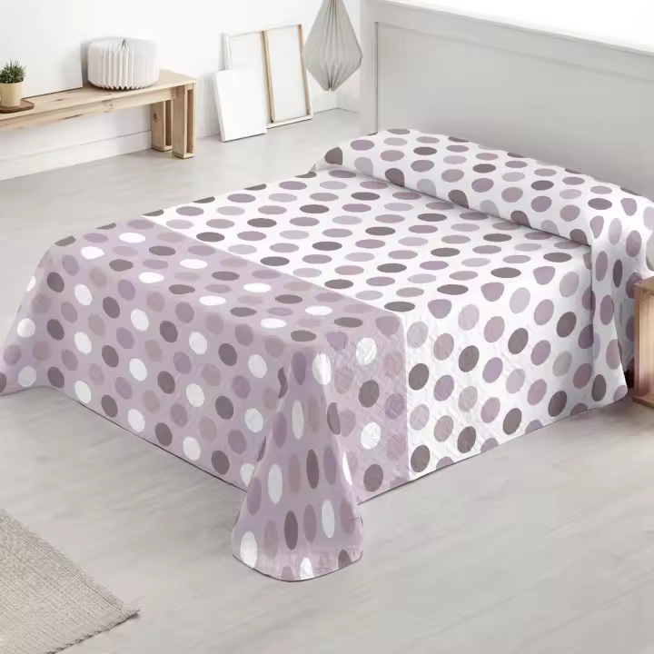 Colcha Bouti Rombos Lisa o Estampada para Entretiempo, Primavera y Verano, Colcha Cubre Cama 100% Poliéster. Fina, Extra Suave y Ligera. - 1