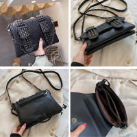 Bolso Vintage de Hombro Cruzado Negro con Rebites Bolso de Mensajero de Cuero PU Diseño de Calavera Bolso de Mano de Moda para Mujeres - details 14