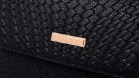 Bolso de hombro pequeño para mujer, bandolera de piel sintética suave con solapa, diseño Simple - details 13