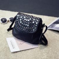 Bolso de mensajero de cuero PU suave para mujer, bandolera de hombro informal, bolso de mano Vintage con remaches, bolsa negra para mujer - details 8