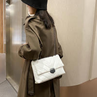 Bolso cruzado de cuero PU de hilo de lujo para mujer, bandolera con cadena, bolso de gran capacidad - details 0