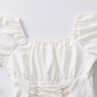 Vestido midi con cuello cuadrado y vendaje - details 9