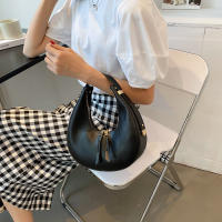 Bolso de Mujer de Lujo en Forma de Media Luna de Cuero PU Bolso de Hombro de Color Sólido Bolso Pequeño de Dumpling Diseño de Bolso de Axila - details 7