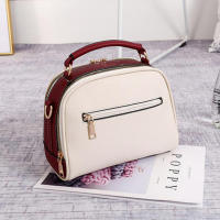 Bolso de hombro con costuras para mujer, bandolera de cuero PU, de lujo, con cadenas cuadradas, a la moda - details 9