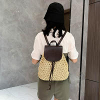 Mochila de Viaje para Mujer en Punto de Crochet con Diseño Boho Estilo Hueco Alhombrado para Hombro y Espalda Ideal para Playa y Verano - details 2