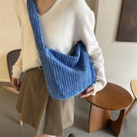 Bolso de mano de invierno para mujer, bolsos de gran capacidad, bolsos de hombro informales, bolso cruzado de pana de tendencia para mujer - details 16