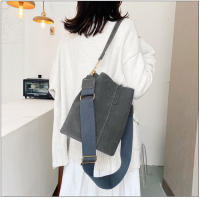 Bolsa para Mujeres Sencilla Tipo Cubo - Bolsa de Mano y Hombro, Material en Piel Abrasivada, Estilo Vintage Euroamericano, Tamaño Grande - details 1