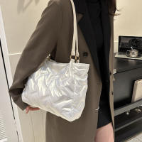 Bolsos de mano acolchados de gran capacidad para mujer, bolsos de hombro acolchados de algodón de plumón, bolsos de axilas de moda para niñas, bolsos hinchados de invierno - details 13