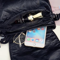 Bolso de mensajero de cuero PU suave para mujer, bandolera de hombro informal, bolso de mano Vintage con remaches, bolsa negra para mujer - details 11