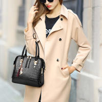 Bolso de mano Retro de piel sintética para mujer, bandolera de hombro con borla de diseñador, informal, de lujo - details 6