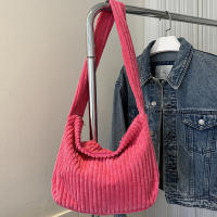Bolso de mano de invierno para mujer, bolsos de gran capacidad, bolsos de hombro informales, bolso cruzado de pana de tendencia para mujer - details 27