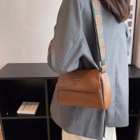Bolso pequeño Boston de cuero PU para mujer, bandolera de diseñador de moda, bolso de hombro con almohada de viaje informal - details 9