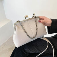 Bolsos de Hombro Vintage para Mujeres Diseño de Cerradura de Cadena Pequeña Bolsa de Mensajero Clip de Marca Bolsos de Cruzado y de Mano - details 7