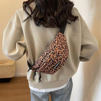 Riñonera bolso cruzado de pecho para mujer - details 2