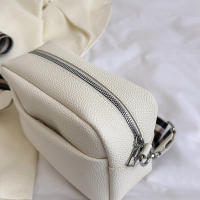 Bandolera de Color liso para mujer, bolso de hombro ancho con correa, cuadrado pequeño, Retro, informal, sencillo, 2023 - details 23